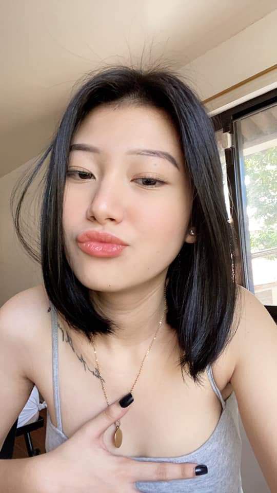 Liếc mắt đưa tình với chú công nhân độc thân